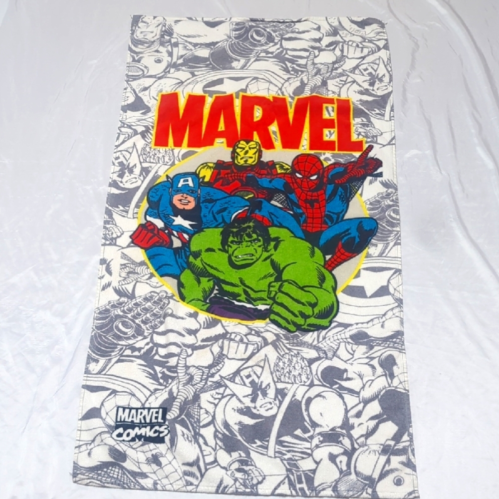 Marvel Comics Advengers Kids Beach Bath Towel - Hulk, Capt. America, Spiderman
